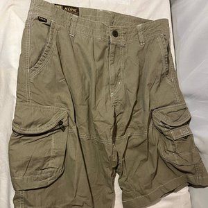 Kuhl Cargo Shorts Mens Size 34 Green Cotton Casual Flat Front Logo Outdoor
